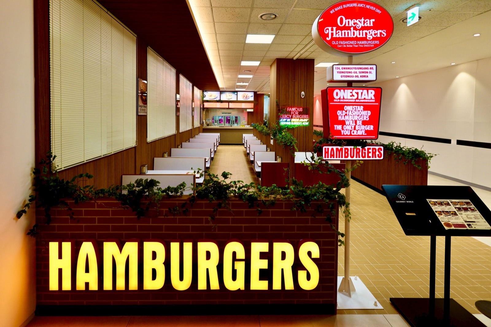 ONESTAR diner interior